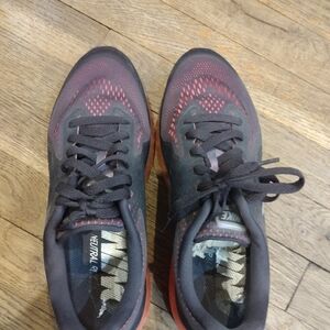 Nike women's sneakers w/box